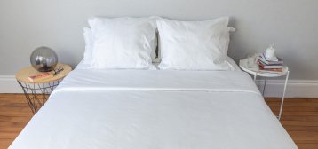 Draps plats blancs pour hôtels et gites - Linge de lit professionnel